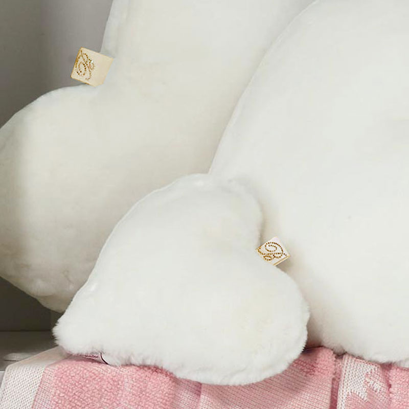 L'Angolo del Corredo - Vendita online heart - cuscino peloso a forma di  cuore in ecopelliccia bianco blumarine 